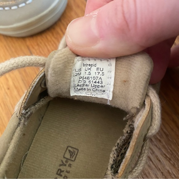 Baby Sperry’s Size 2 - Picture 4 of 5
